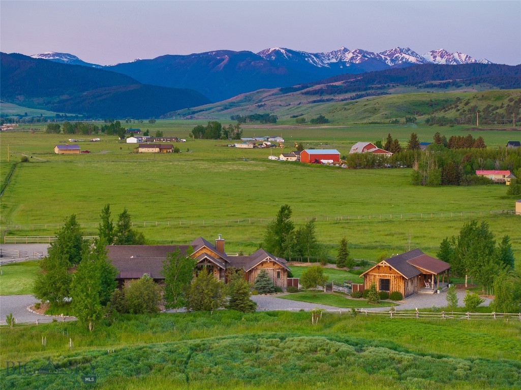 1400 Cottontail Road