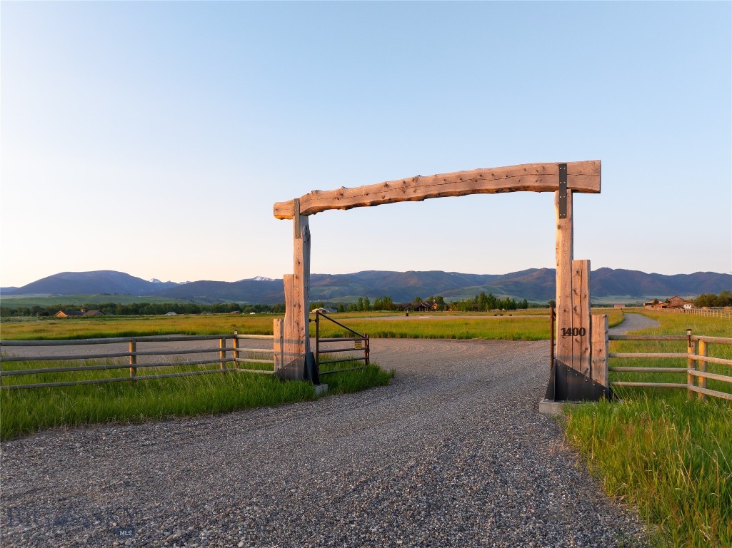 1400 Cottontail Road