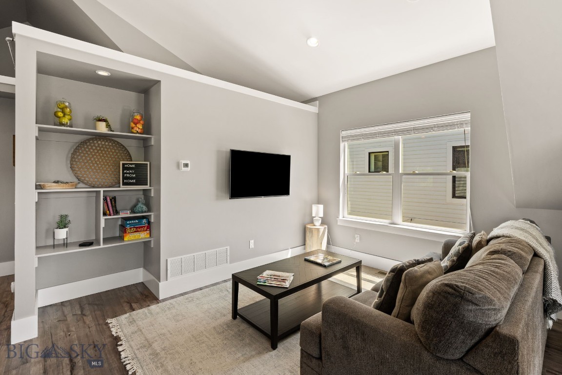 3139 Blackbird Drive