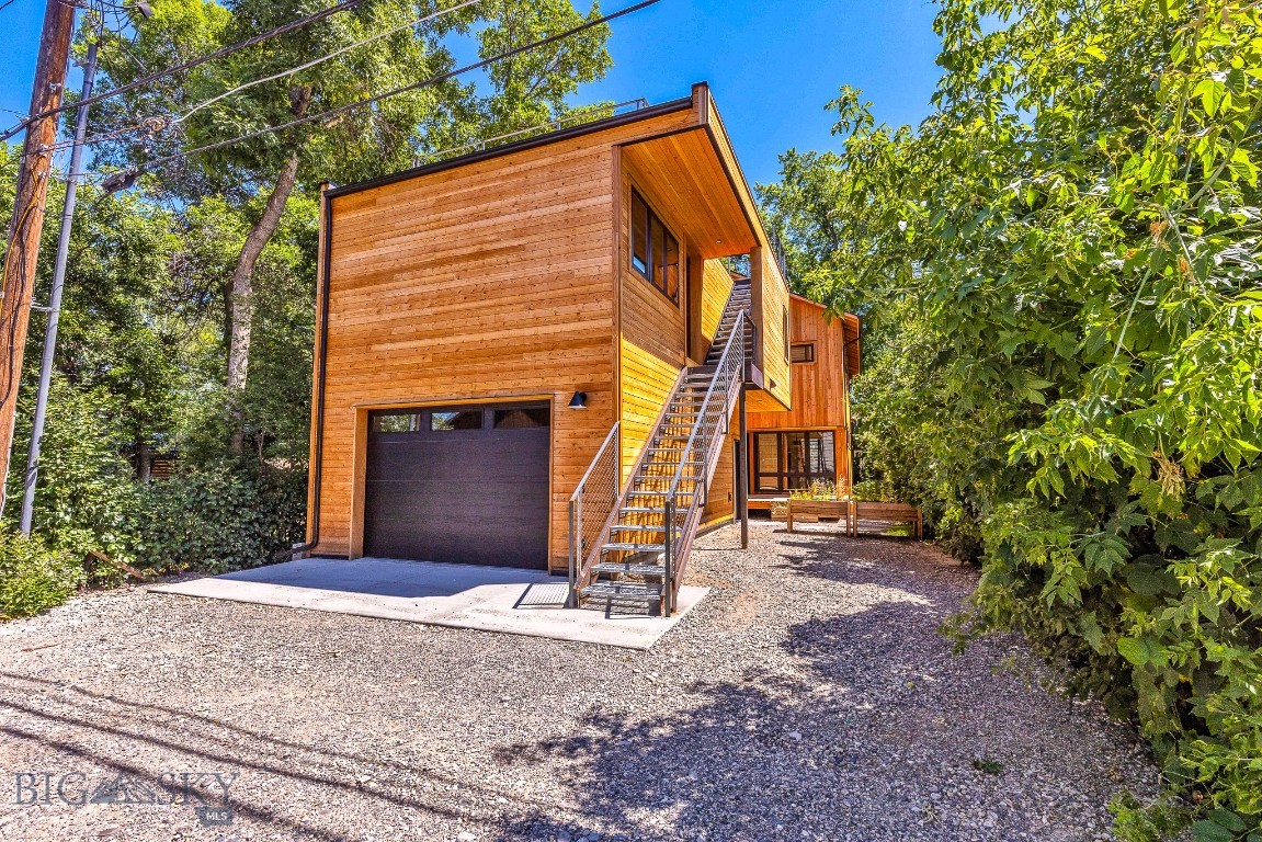 715 N Montana