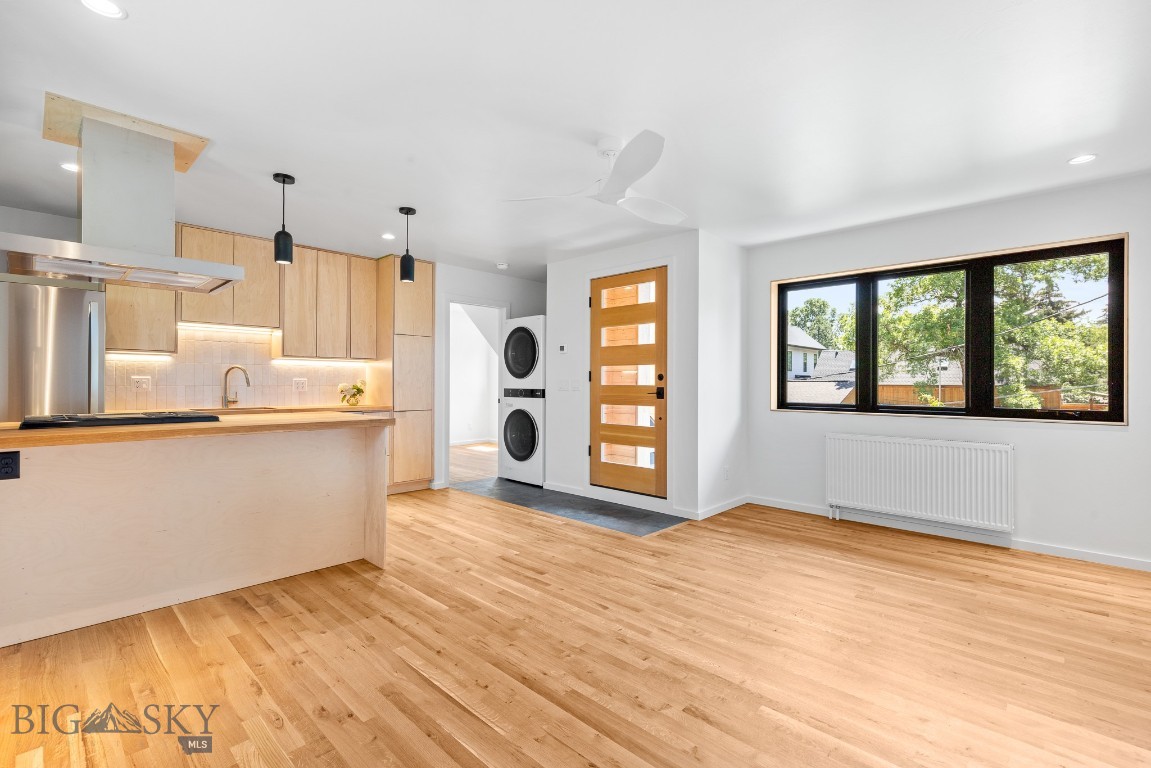 715 N Montana