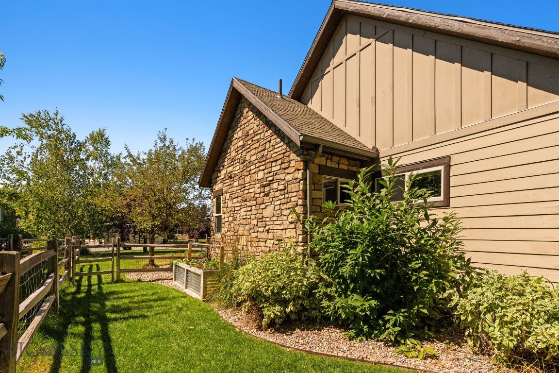 2452 Creekwood Drive