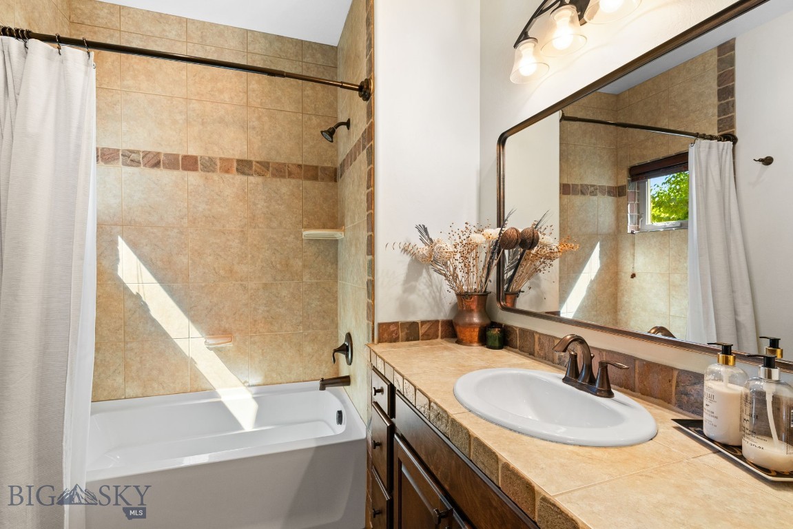 2452 Creekwood Drive