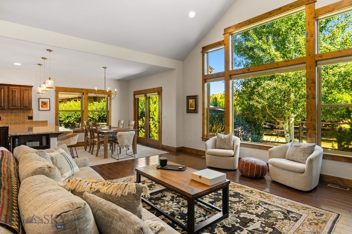 2452 Creekwood Drive