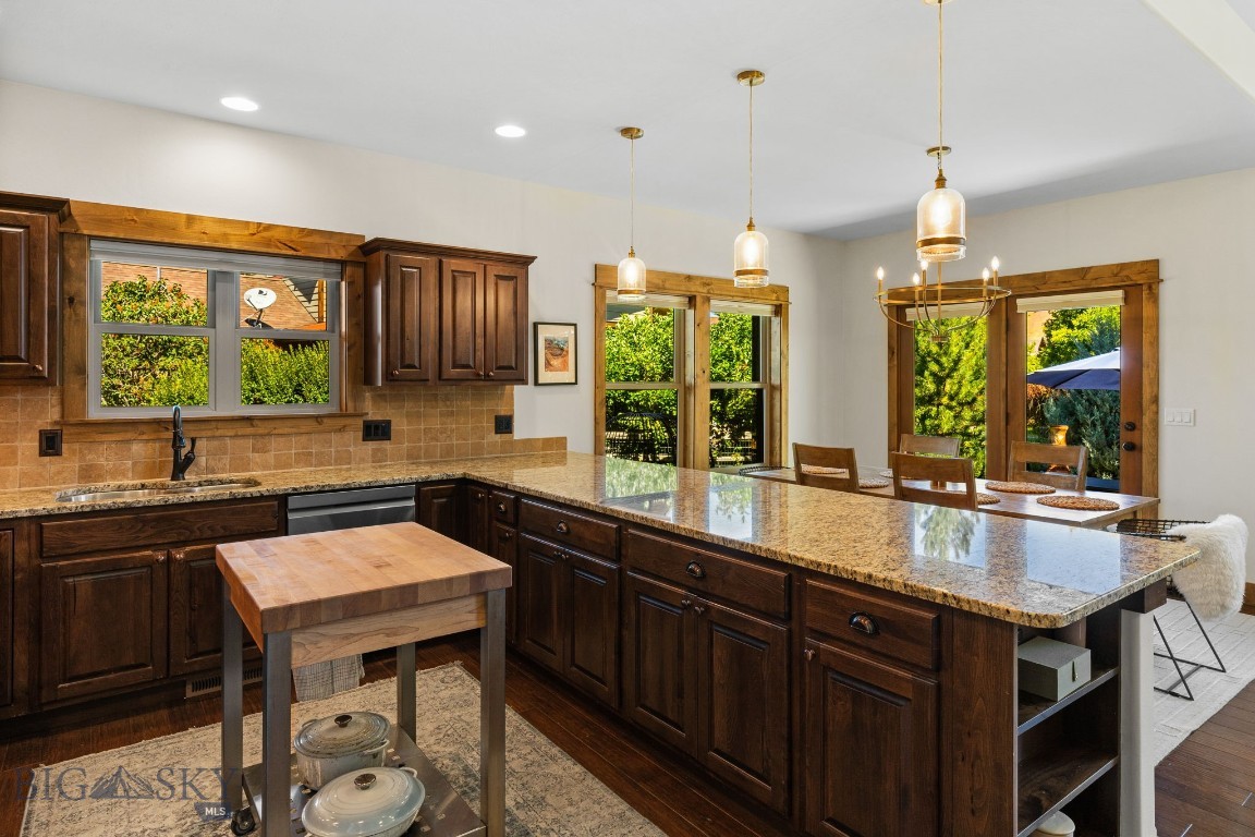 2452 Creekwood Drive