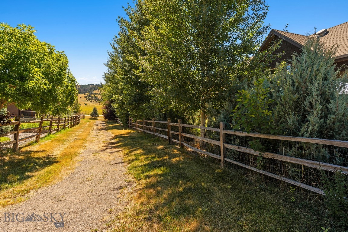 2452 Creekwood Drive