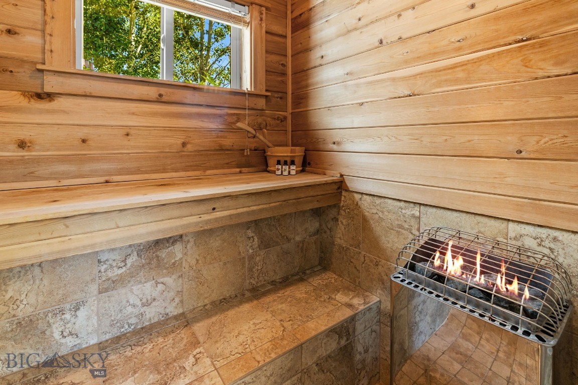 2452 Creekwood Drive