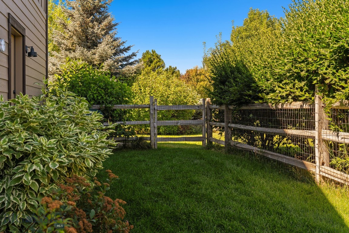 2452 Creekwood Drive