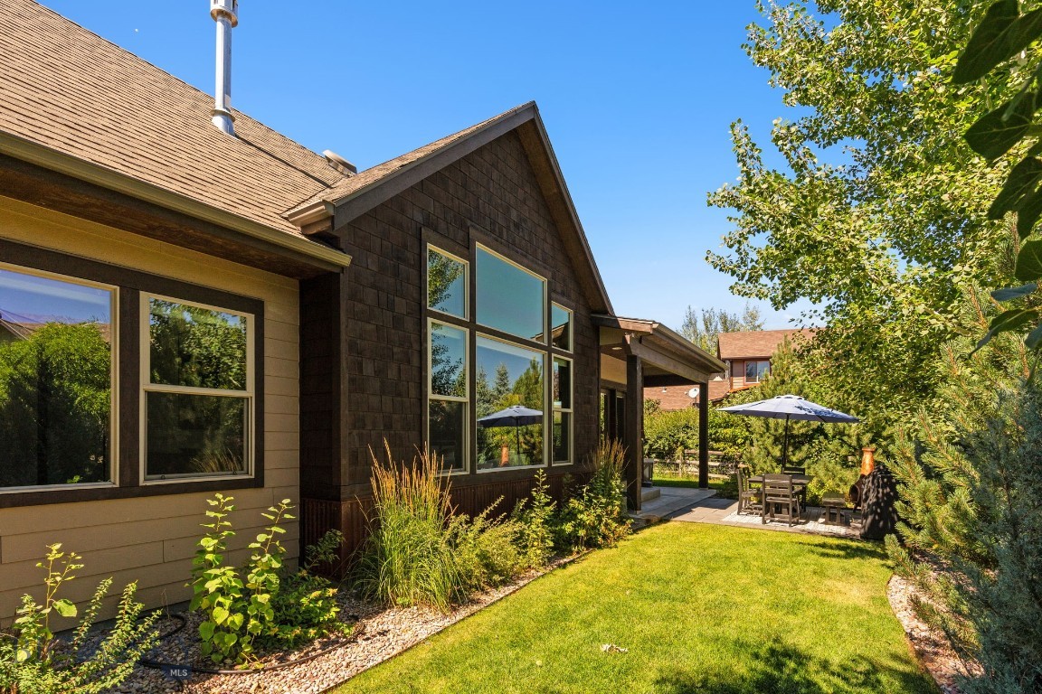 2452 Creekwood Drive