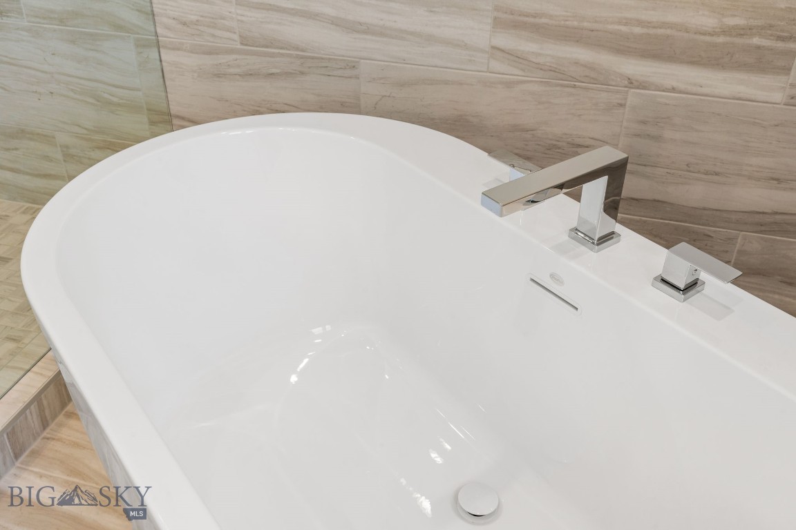 1523 Scotch Pine Lane