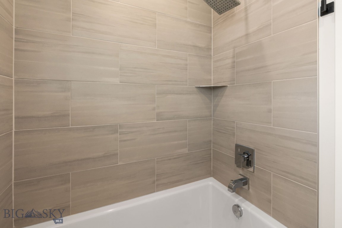 1523 Scotch Pine Lane