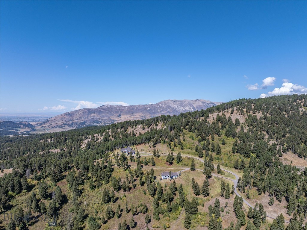1221 Green Valley Way