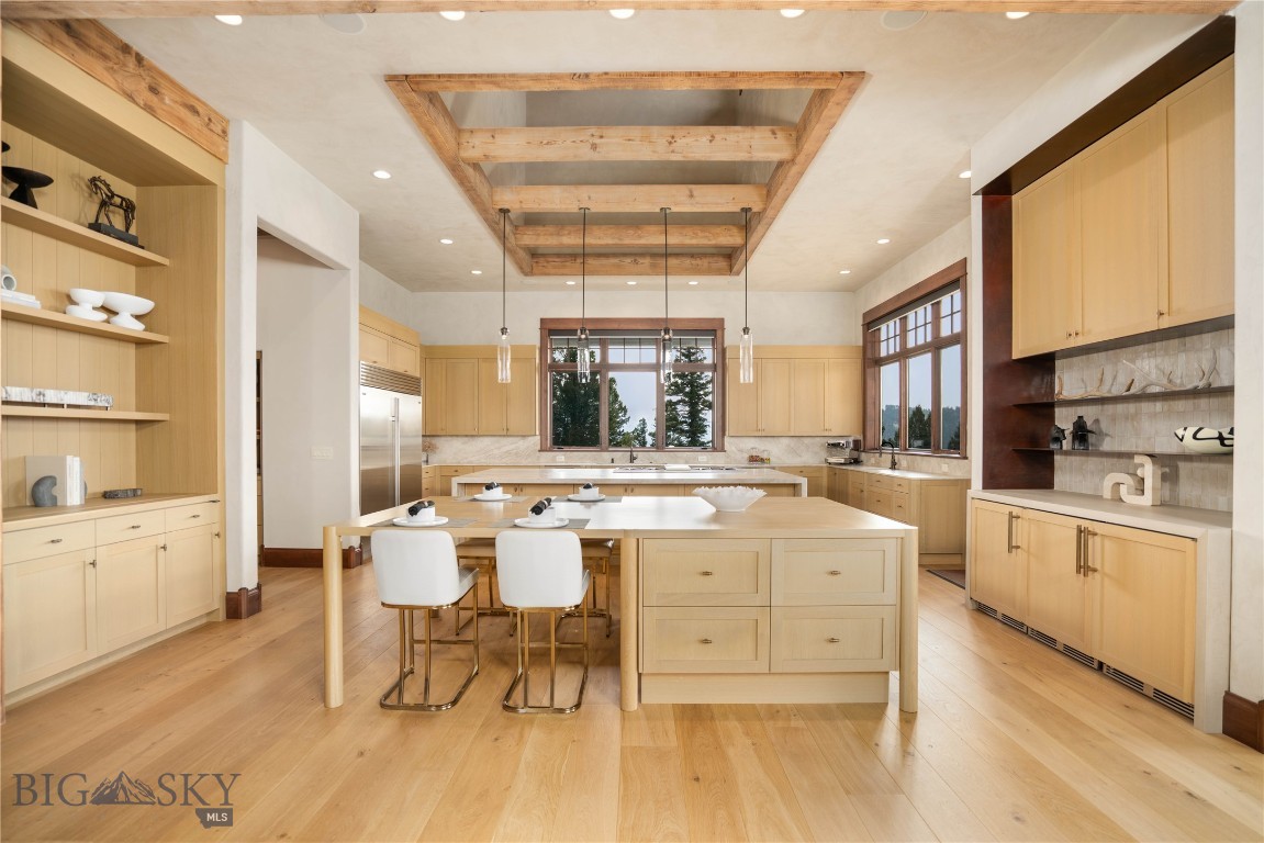 1221 Green Valley Way