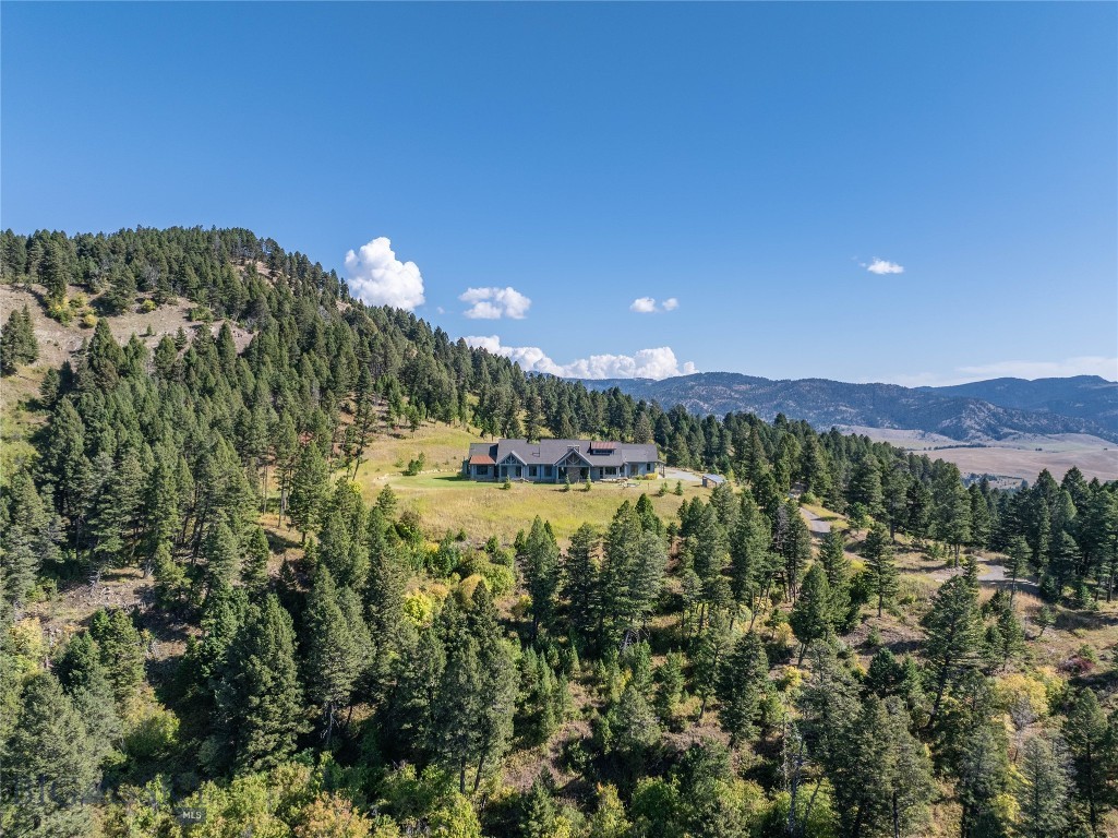 1221 Green Valley Way