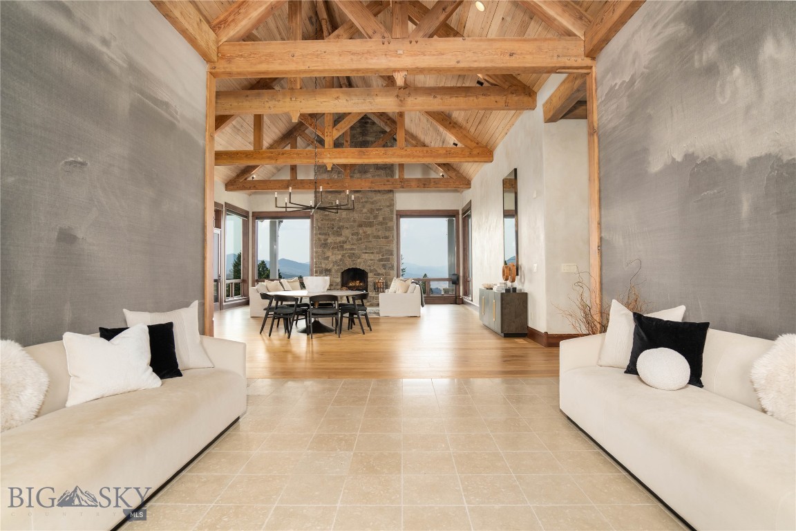 1221 Green Valley Way