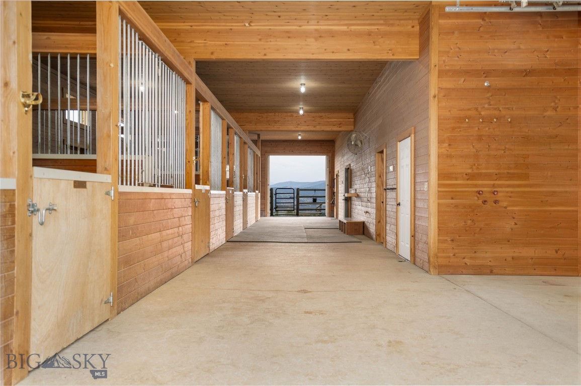 1221 Green Valley Way