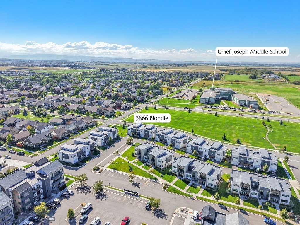 3866 Blondie Street