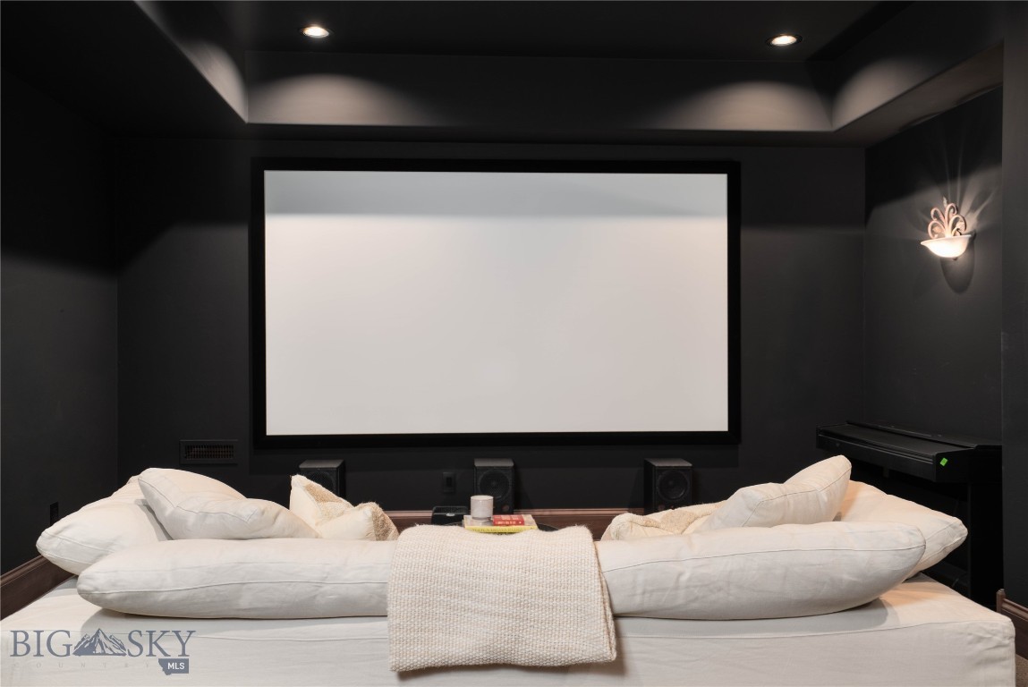 1221 Green Valley Way