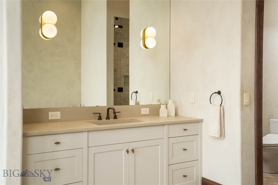 1221 Green Valley Way