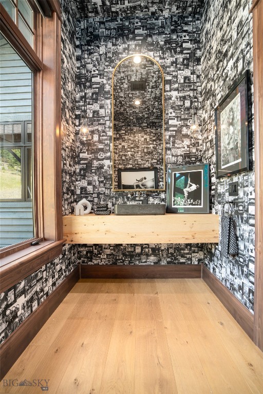 1221 Green Valley Way