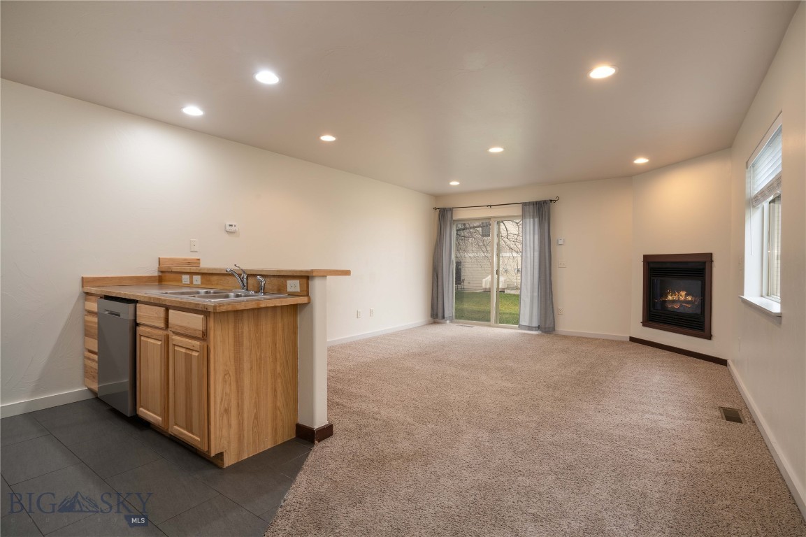 935 Forestglen Drive D