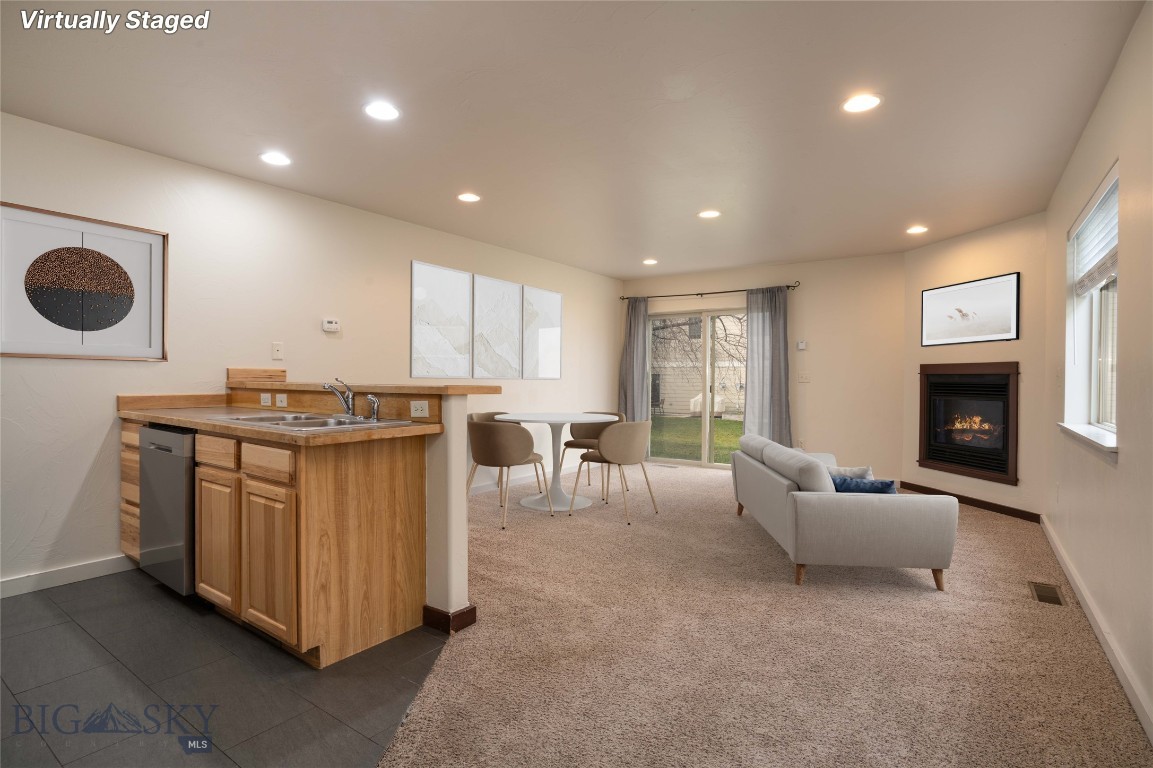 935 Forestglen Drive D