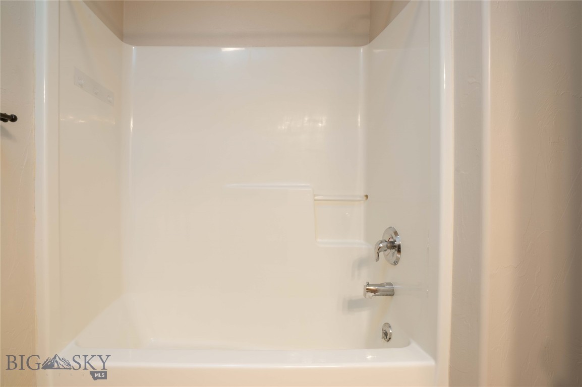 935 Forestglen Drive D