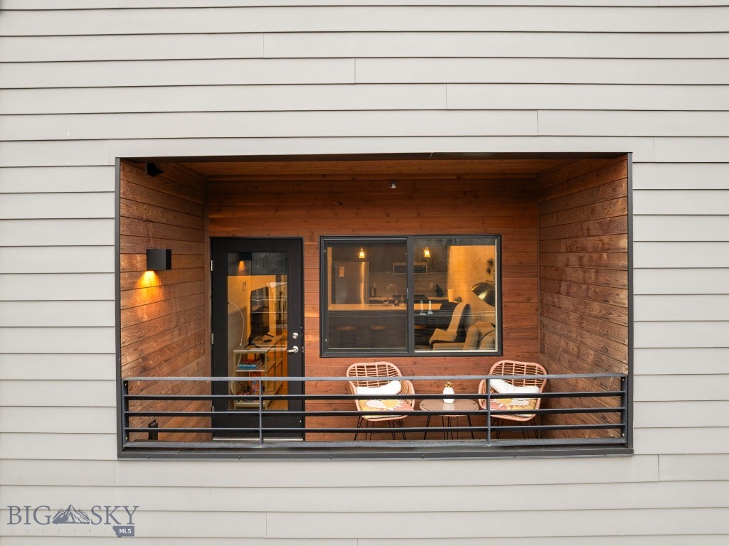 718 W Babcock Street 301