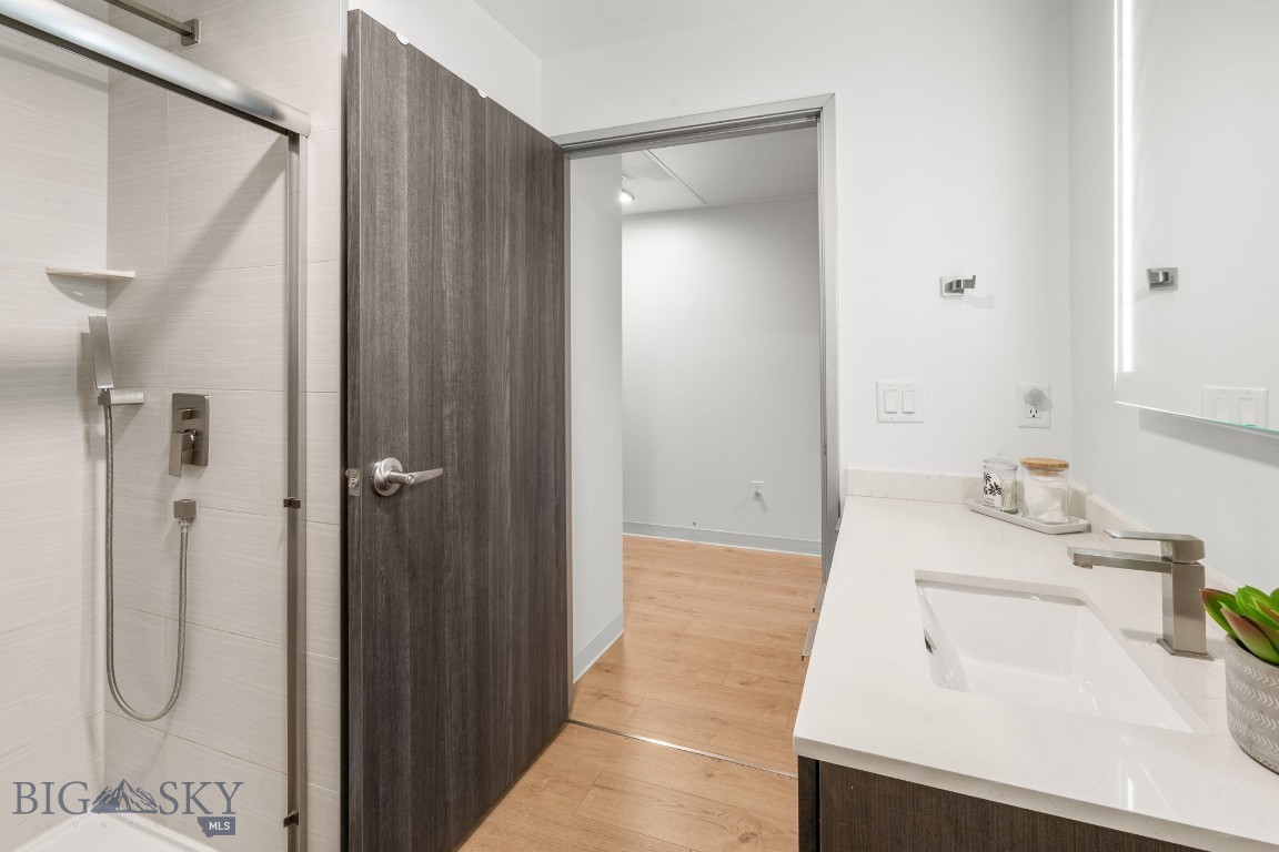 718 W Babcock Street 301