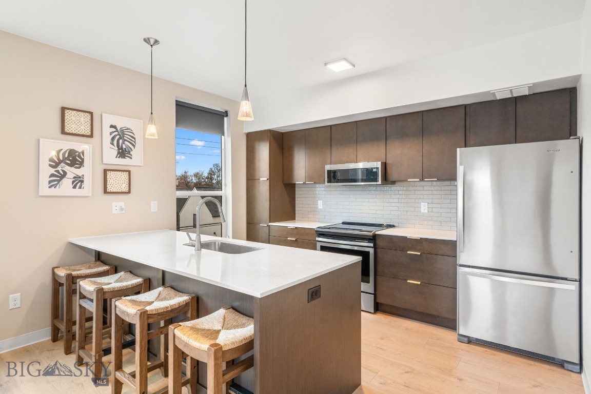 718 W Babcock Street 301