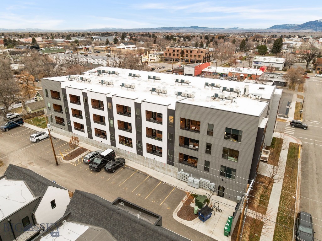 718 W Babcock Street 403