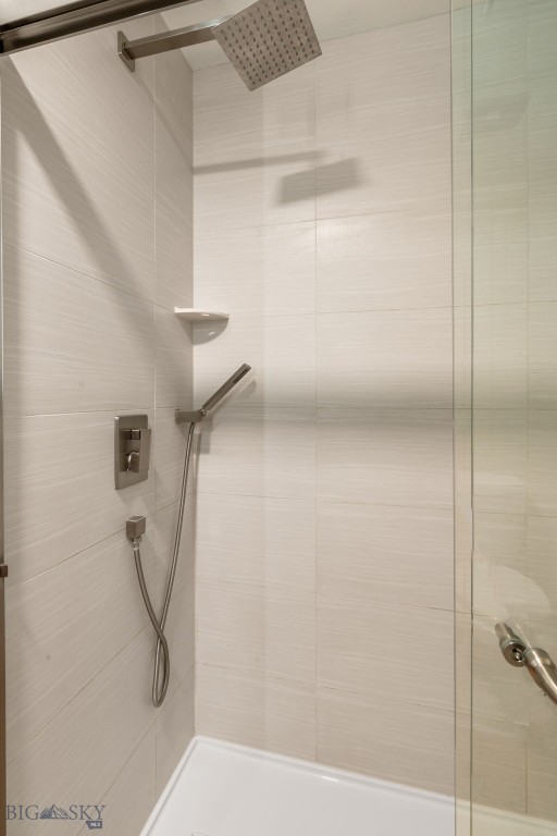 718 W Babcock Street 403