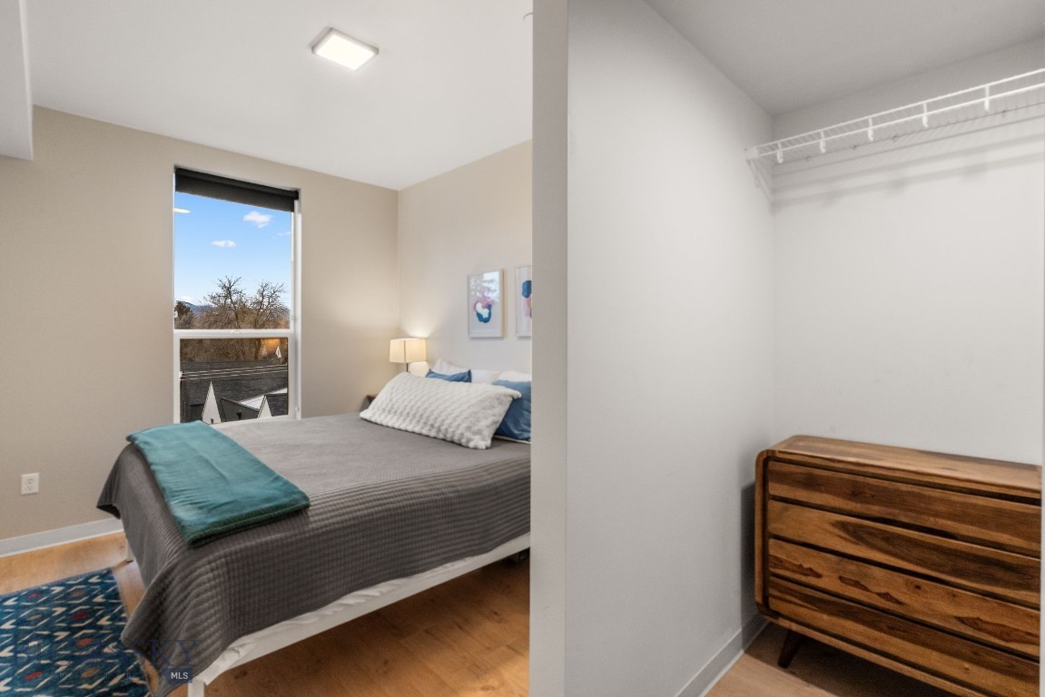 718 W Babcock Street 403