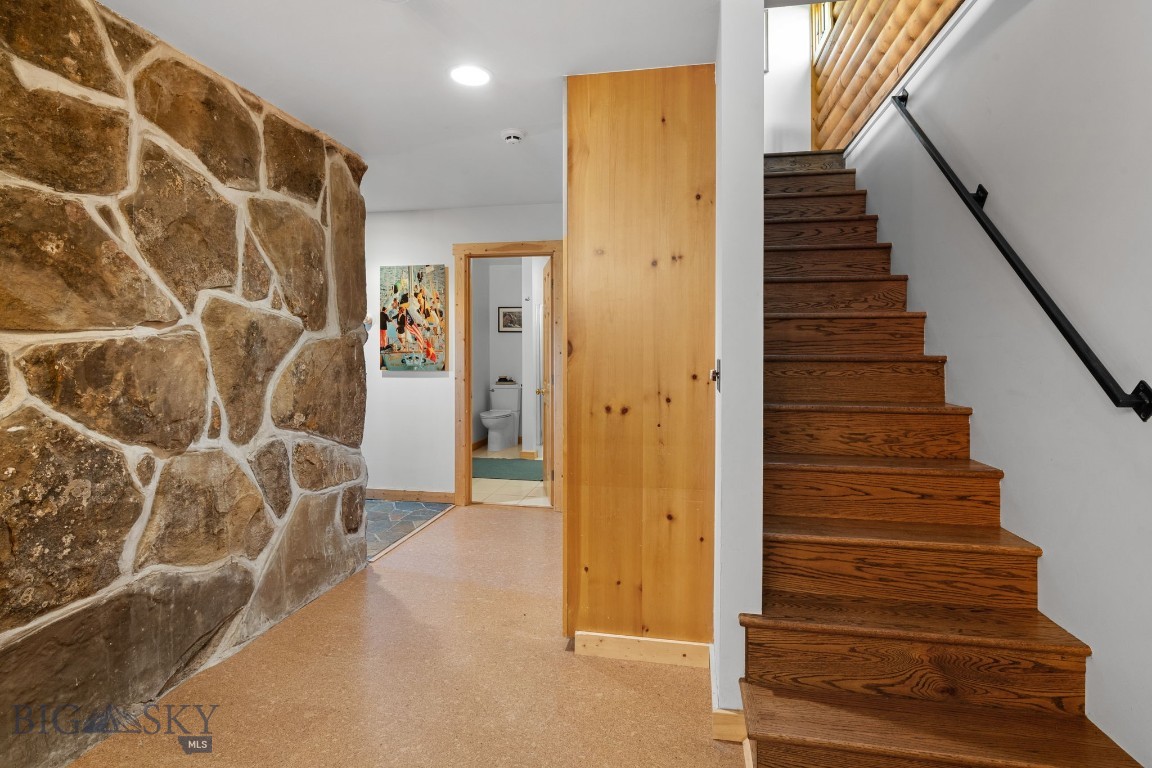 755 Coffee Creek Road