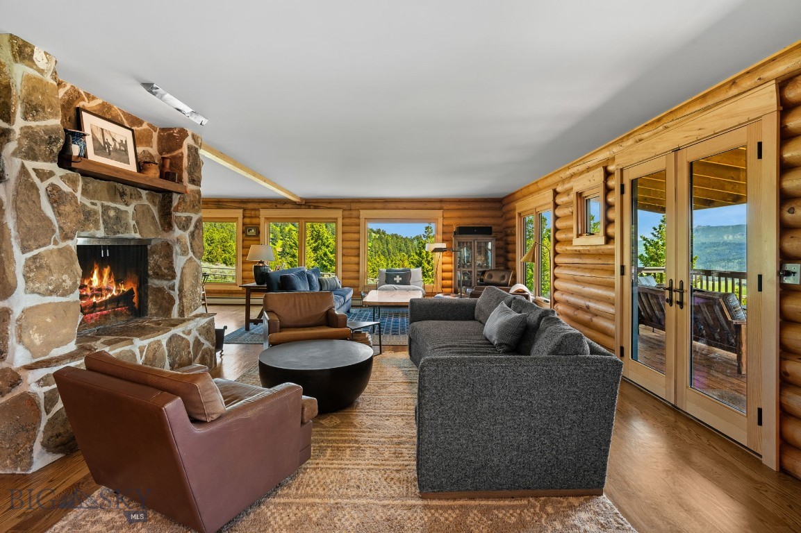 755 Coffee Creek Road