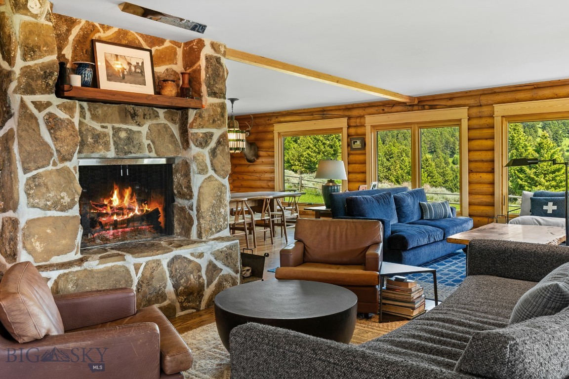 755 Coffee Creek Road