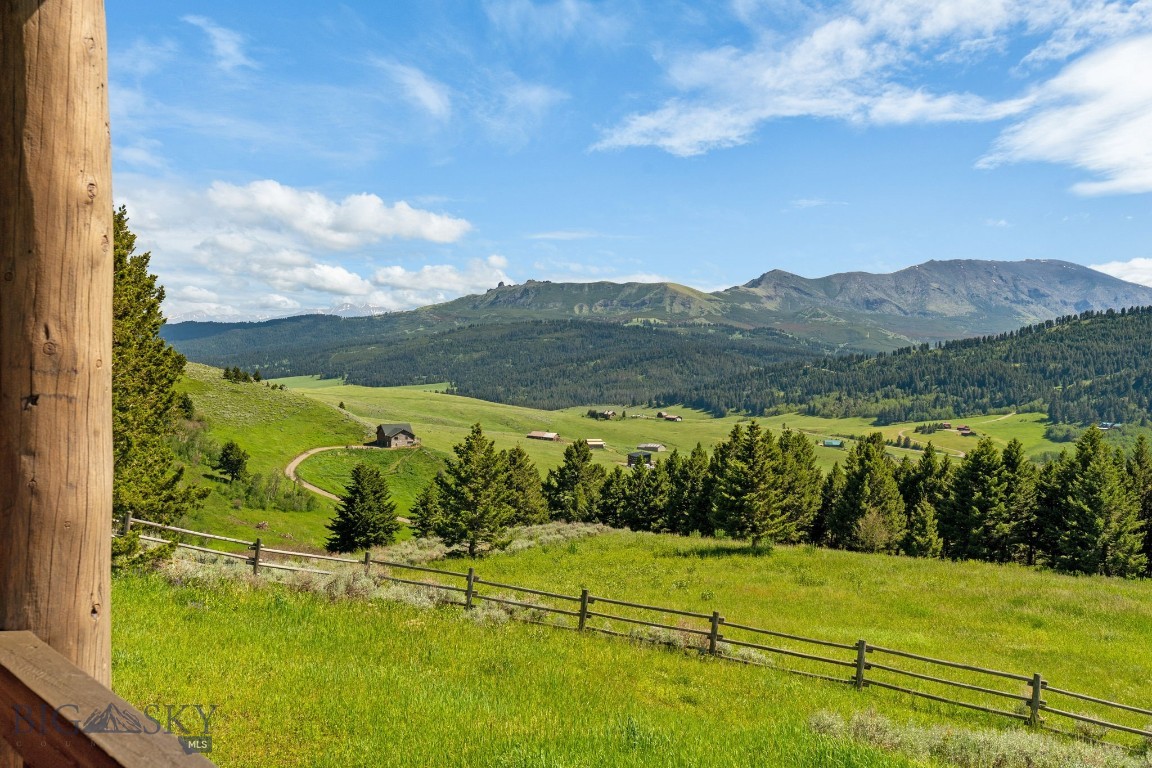 755 Coffee Creek Road