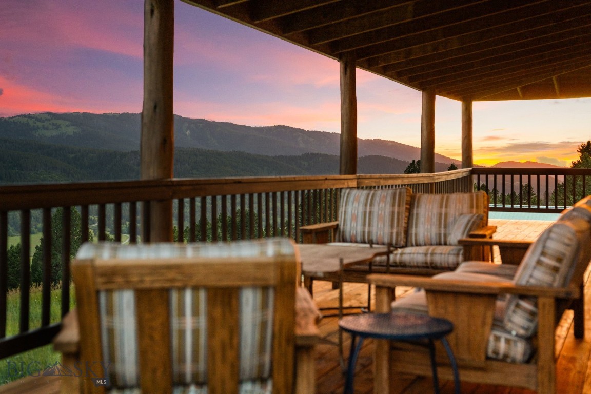 755 Coffee Creek Road