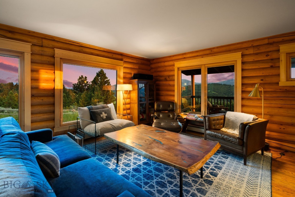 755 Coffee Creek Road