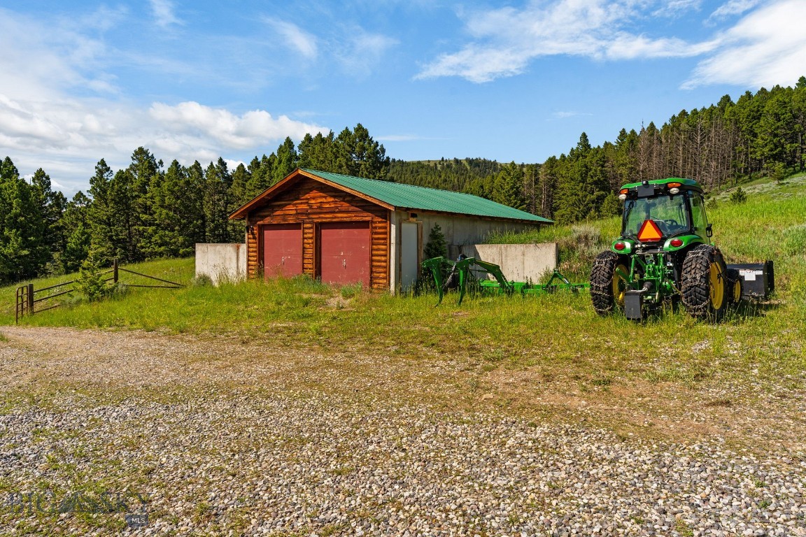 755 Coffee Creek Road