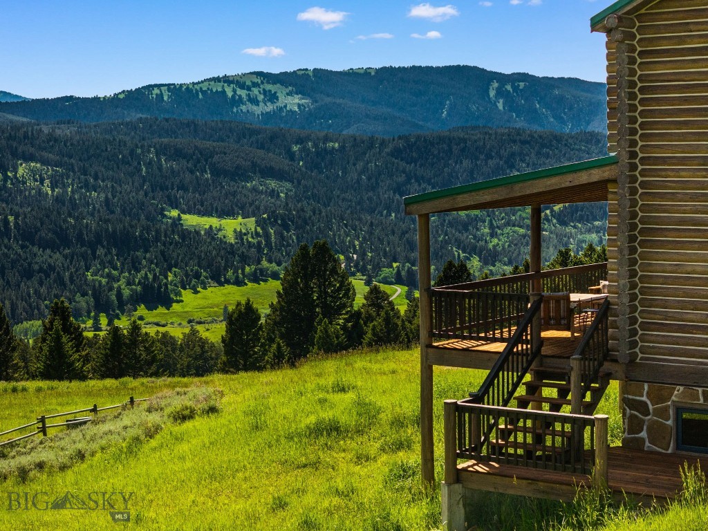 755 Coffee Creek Road