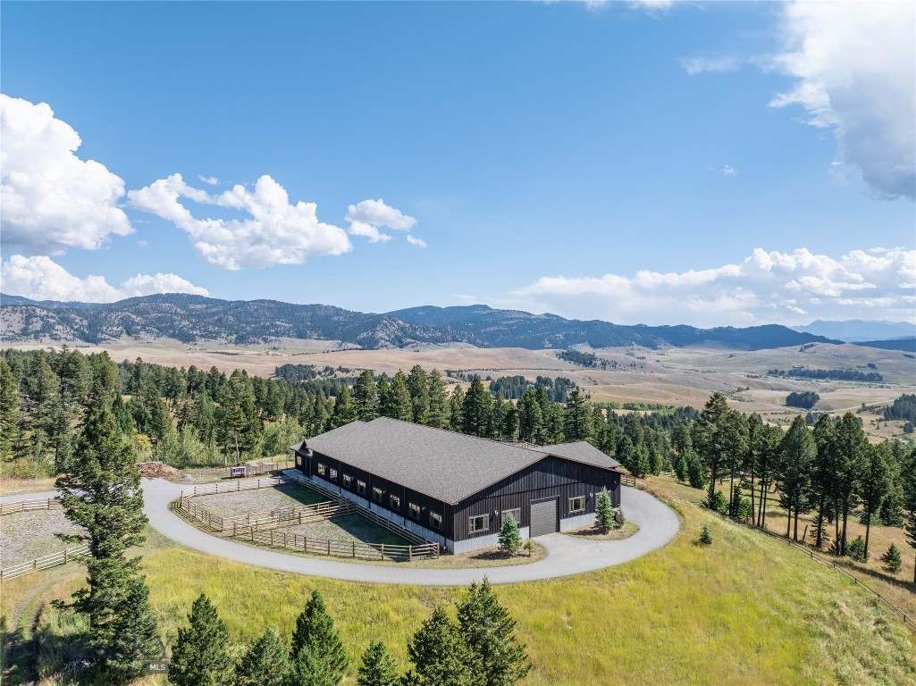 1221 Green Valley Way