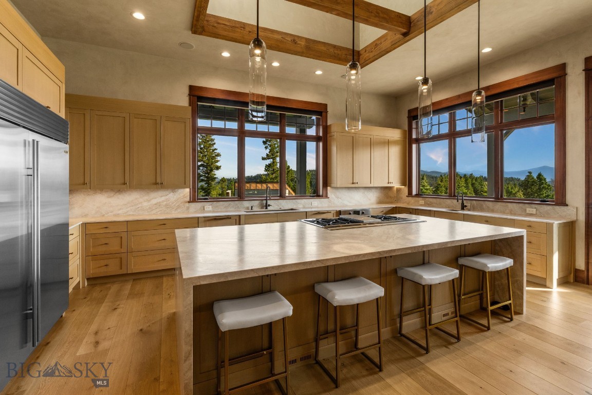 1221 Green Valley Way