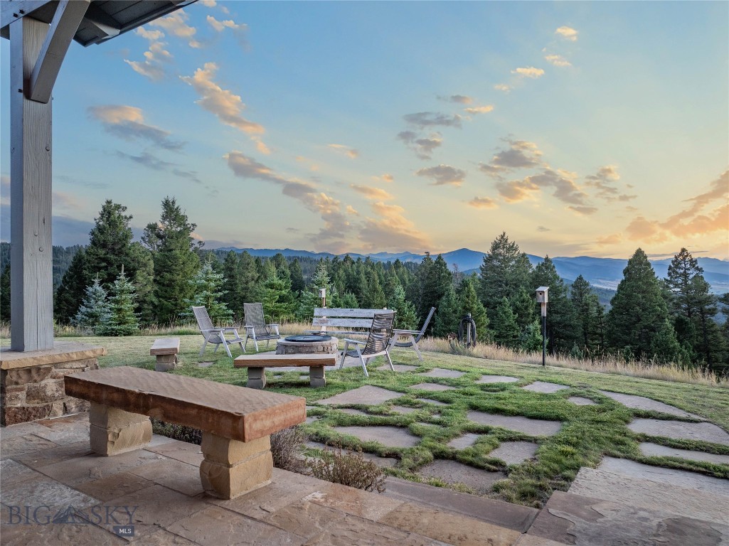 1221 Green Valley Way