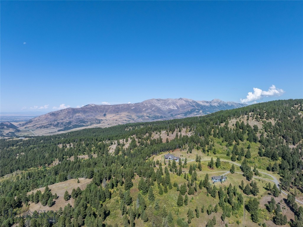 1221 Green Valley Way