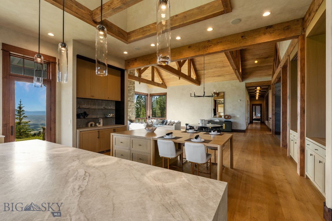 1221 Green Valley Way