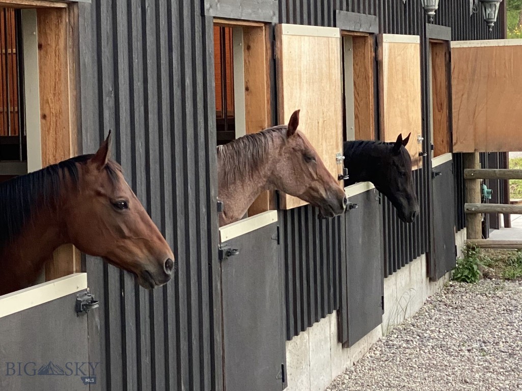 1220 Green Valley Way