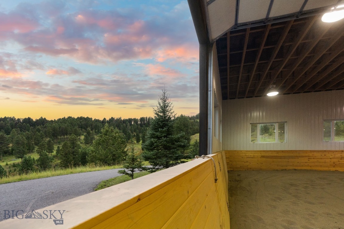 1221 Green Valley Way