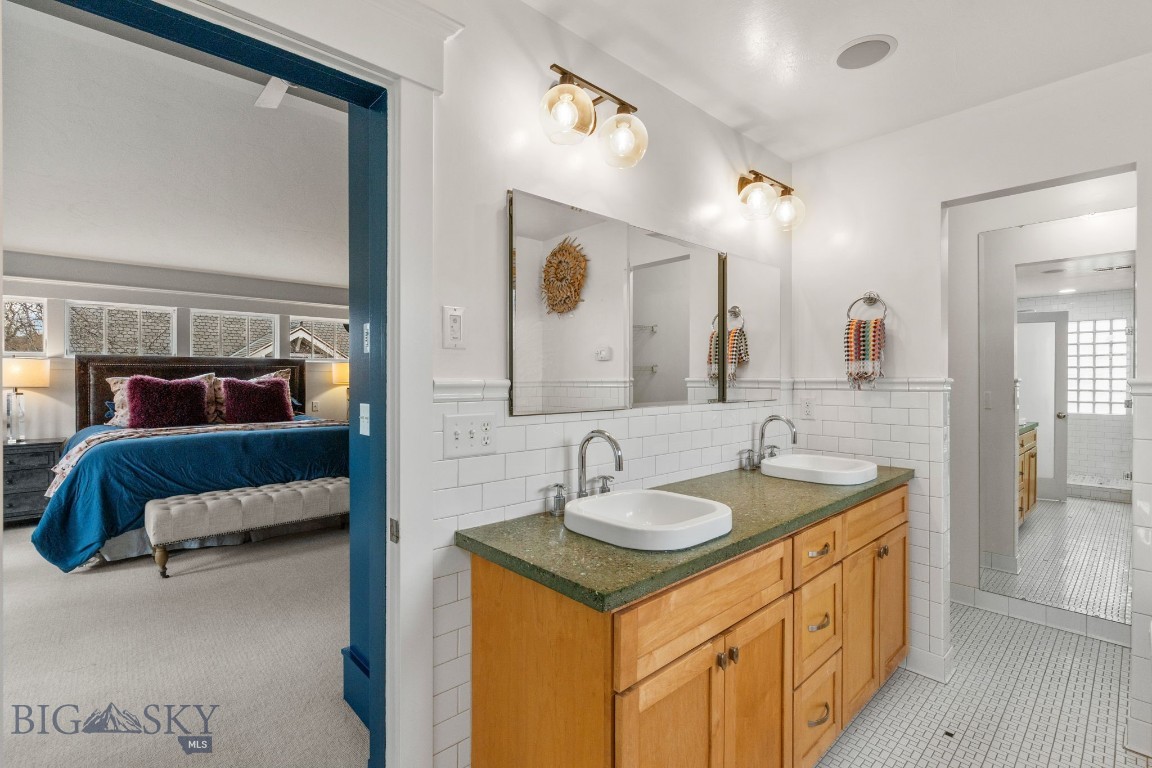 810 S Willson Avenue