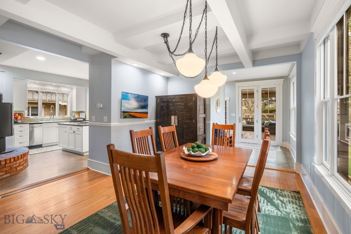 810 S Willson Avenue